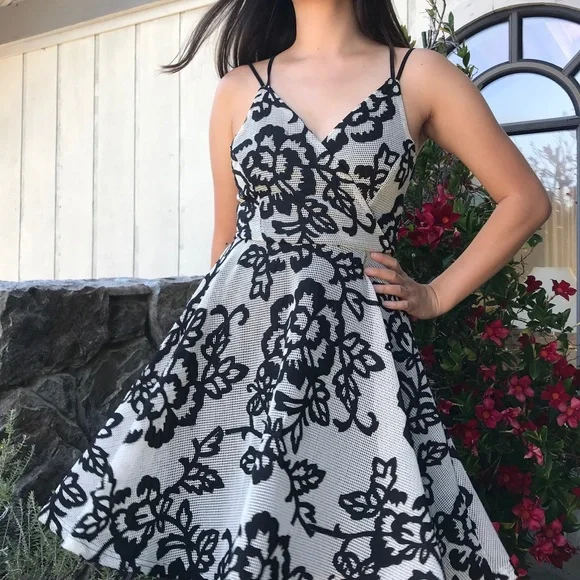 Design Lab Lord & Taylor Dresses | Nwt Design Lab Black and White Floral Mesh Skater Dress | Color: Black/White | Size: M | Sophials's Closet